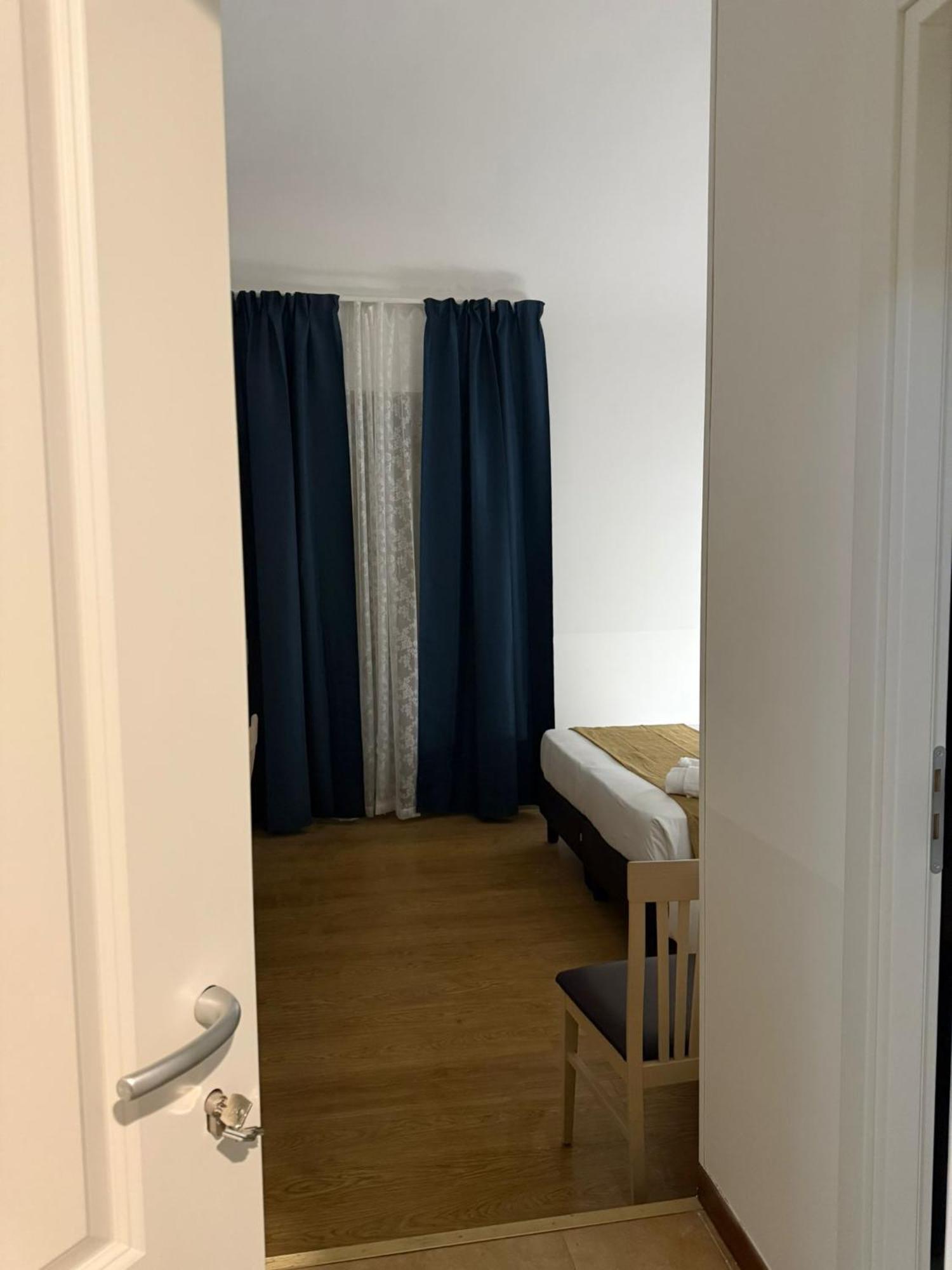 Conte Guesthouse Рим Экстерьер фото