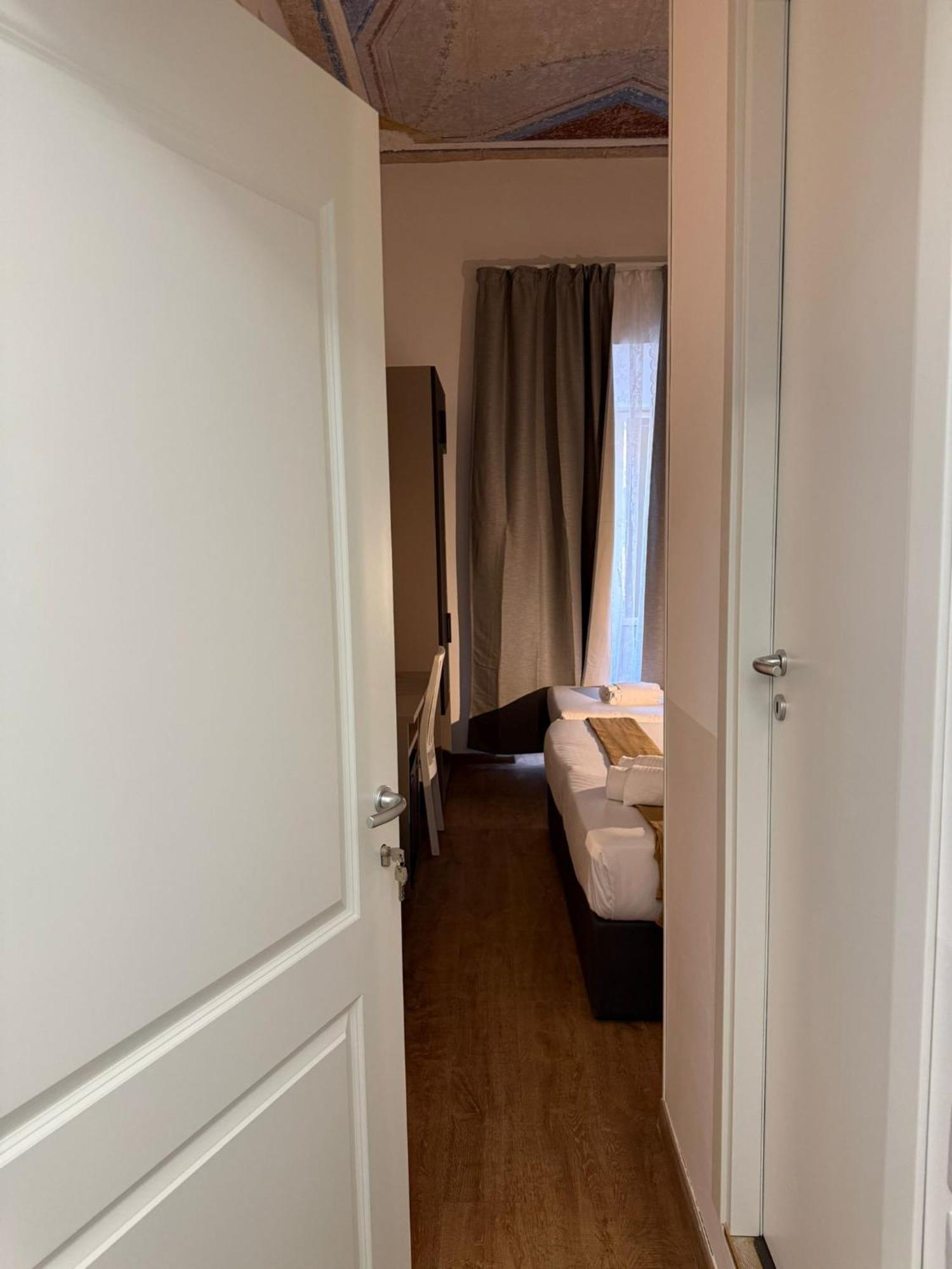 Conte Guesthouse Рим Экстерьер фото